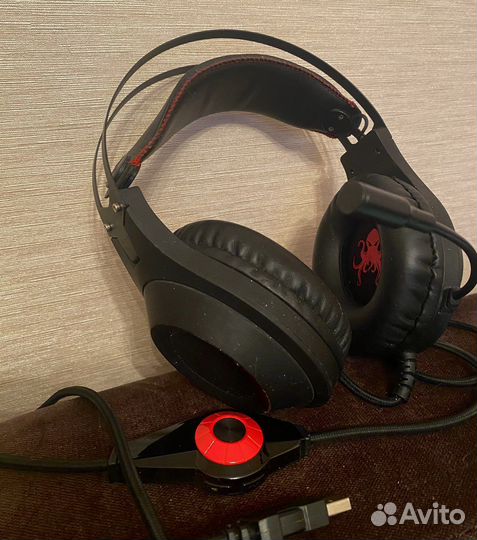 Игровые наушники