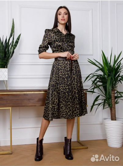 Платье с поясом