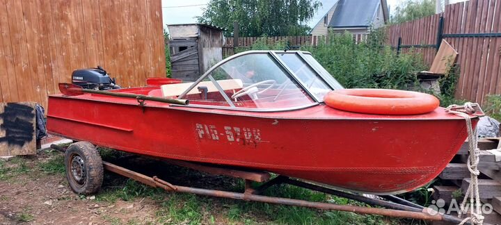 Катер. Мкм. Ярославка. Мотор ямаха 9.9. 15 сил