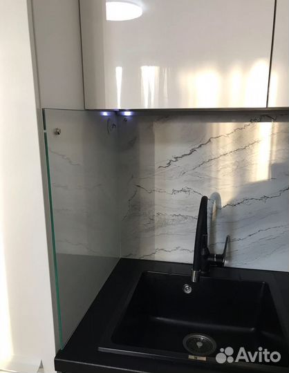 Угловая кухня с мдф фасадами в Ялте