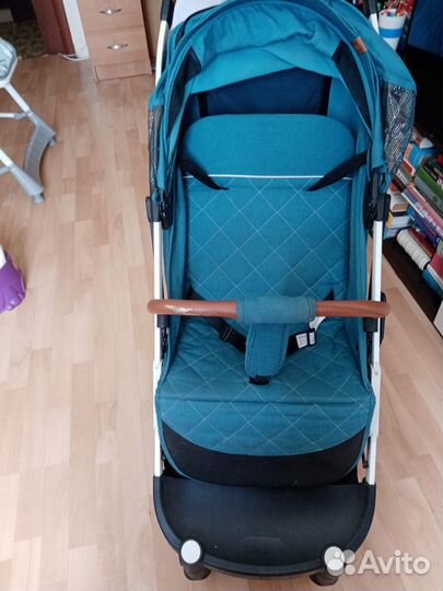 Коляска прогулочная