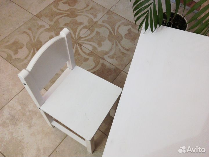 Детский стол и стул IKEA