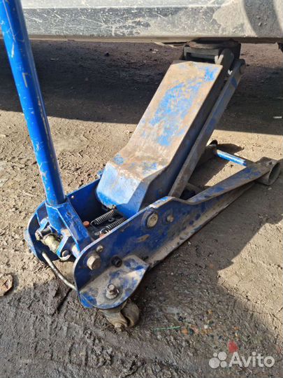 Ремонт домкратов подкатных,гидроцилиндров. Ручных