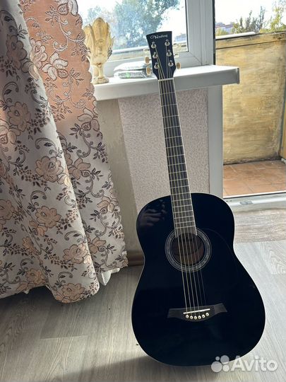 Акустическая гитара