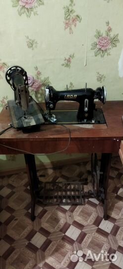 Швейная машинка бу