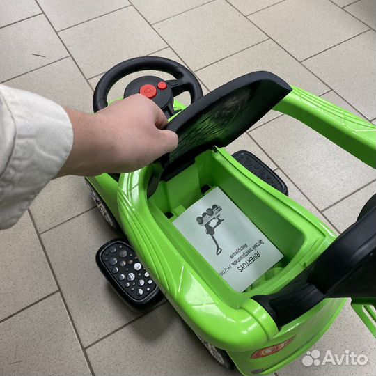 Машинка-каталка толокар