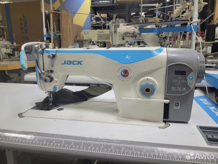 Прямострочная машина с обрезкой нити Jack A2 Б/У