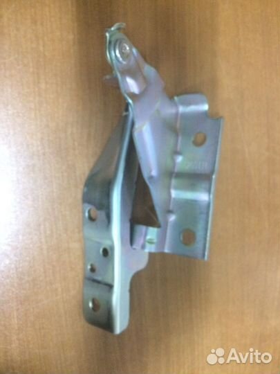 Петля капота левая SsangYong Actyon new