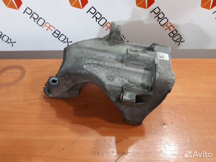 Кронштейн двигателя левый Mercedes Vito W639 OM651