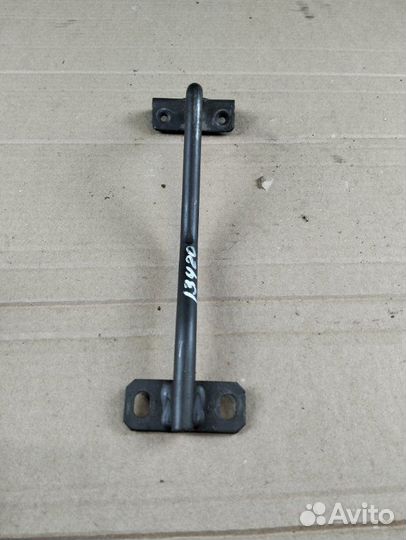 Скоба крепления радиаторов Mercedes-Benz C-Class