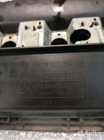 Клапанная крышка м54