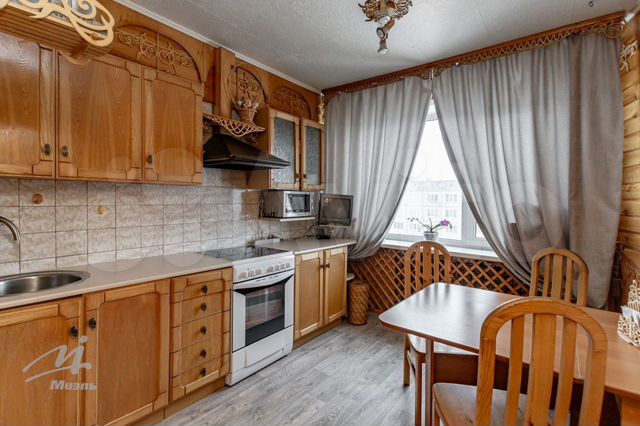 2-к. квартира, 68,1 м², 9/9 эт.