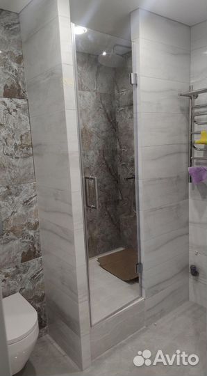 Душевая кабина из закаленного 8 мм стекла AGC