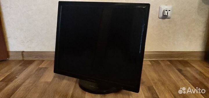 Монитор samsung syncmaster 960bg