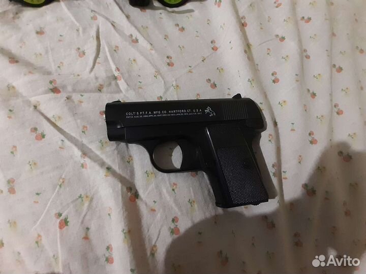 Игрушечный пистолет