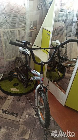 Детский велосипед 16