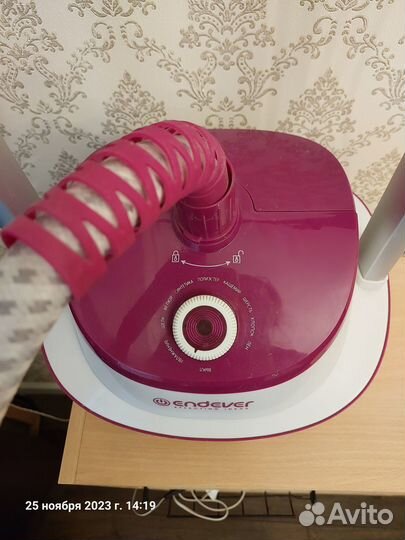 Отпариватель для одежды вертикальный