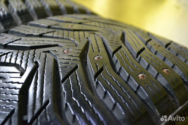 Kumho WinterCraft Ice WI31 235/40 R18