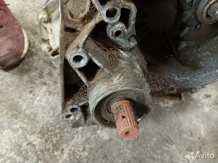 МКПП механическая коробка передач Renault Laguna 1