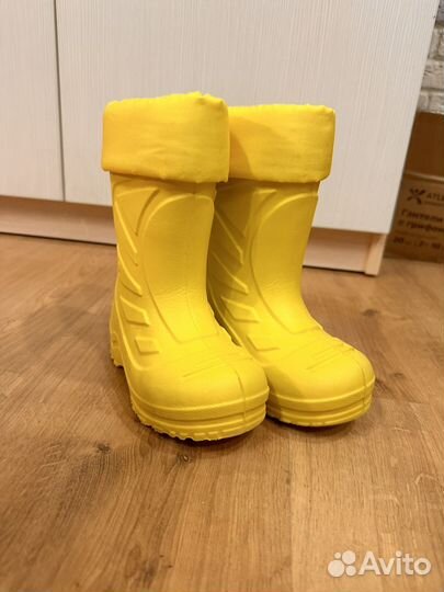 Детские резиновые сапоги 24 размер
