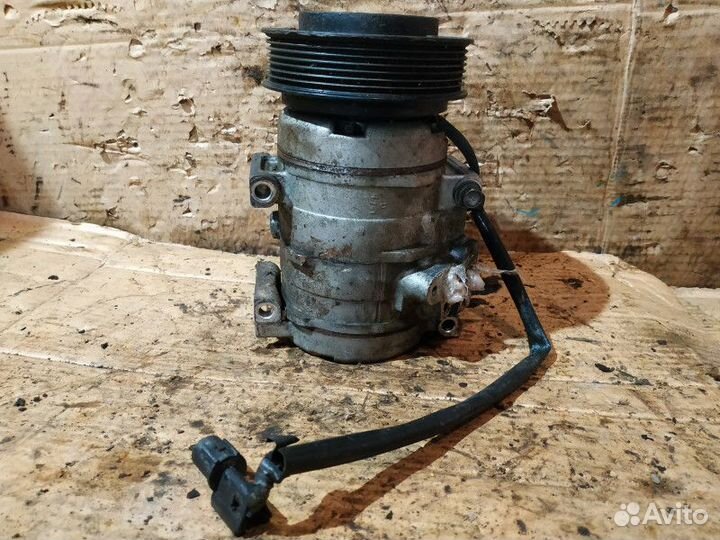 Компрессор кондиционера Mitsubishi Pajero 4