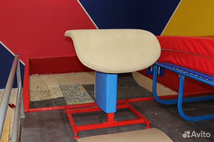 Конь гимнастический прыжковый (Профессиональный)