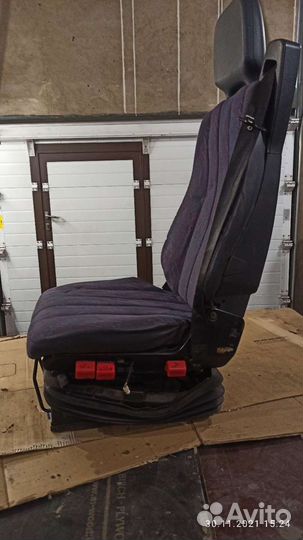 Сиденье водительское mercedes