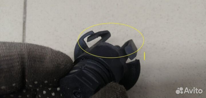 Отбойник капота 5-serie GT F07 2009-2016