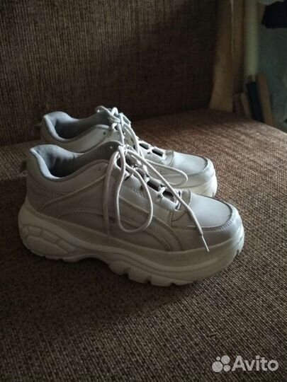 Кроссовки женские 37 размер
