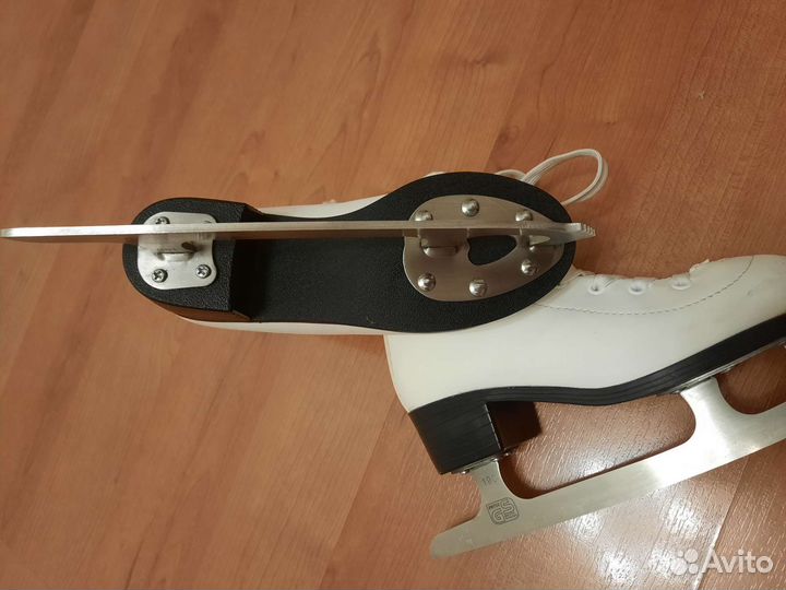 Коньки для девочки 32