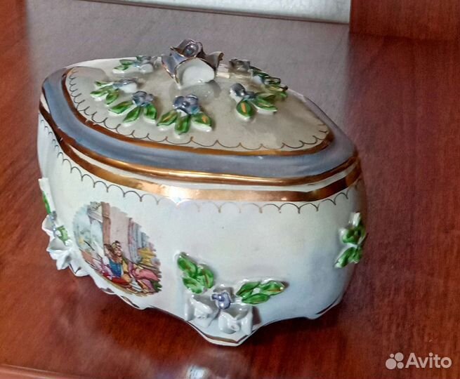 Шкатулка. Кисловодский фарфор