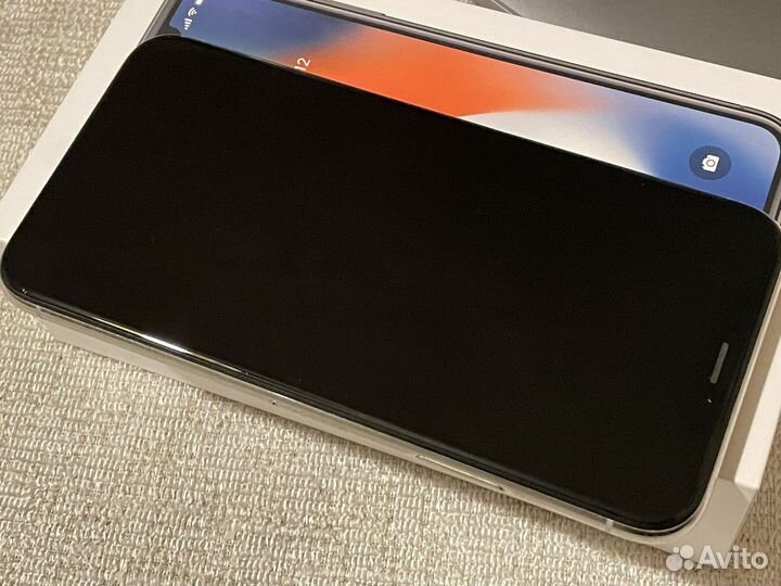 iPhone X, 64 ГБ