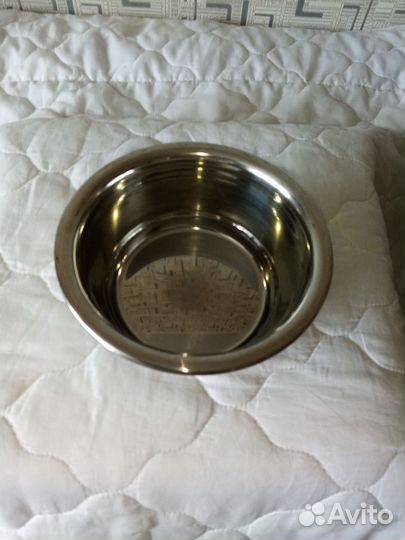 Посуда для кормления животных