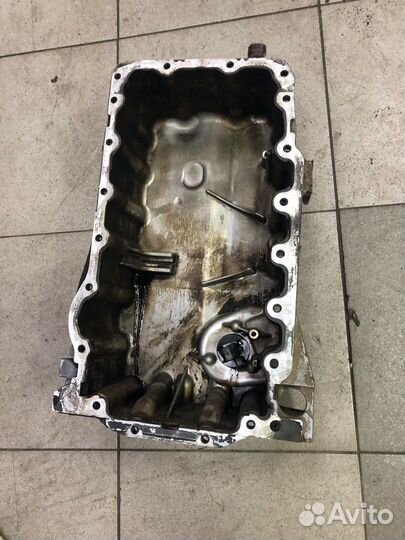 Масляный поддон датчиком уровня масла 2.0 FSI BVY