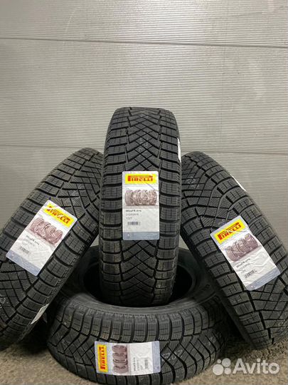 Pirelli Ice Zero FR 255/55 R19 111