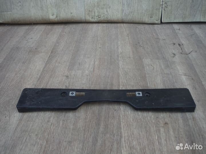 Подиум номерного знака Toyota RAV4 (XA45) 2016