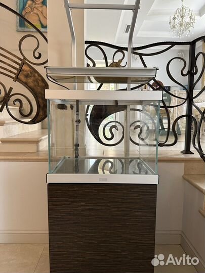 Аквариум с тумбой