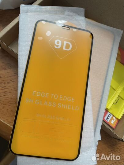 Защитные стекла на iPhone 11/XR