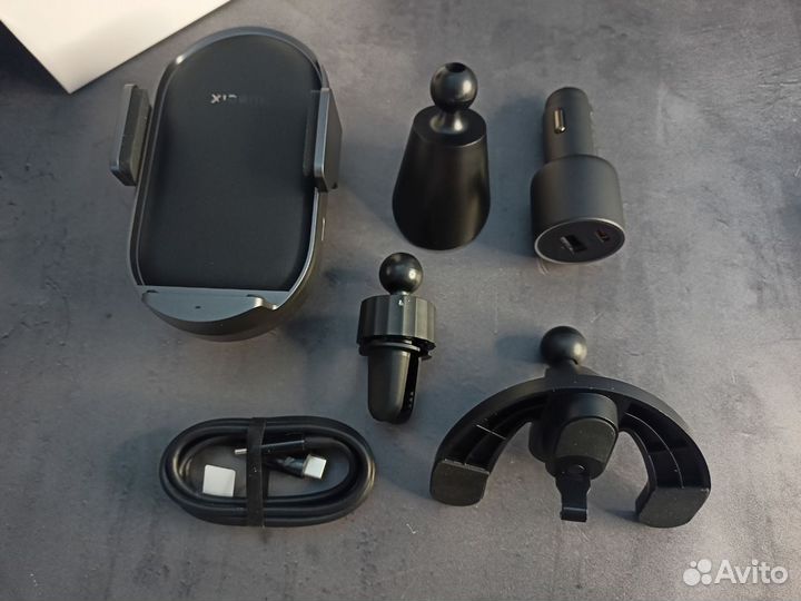 Автомобильное зарядное устройство Xiaomi Wireless