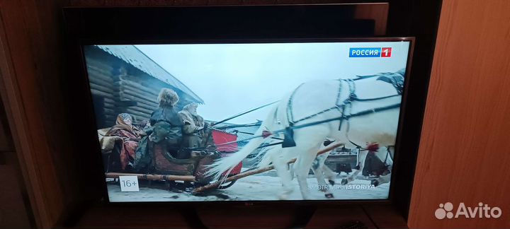 Телевизор LG 42 дюйма со smart tv и 3d