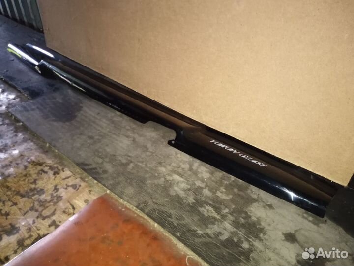 Спойлер капота