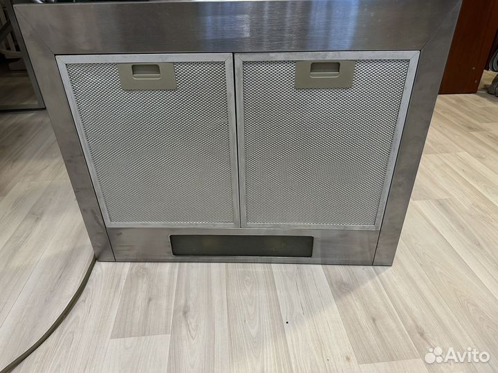 Вытяжка для кухни 60 см