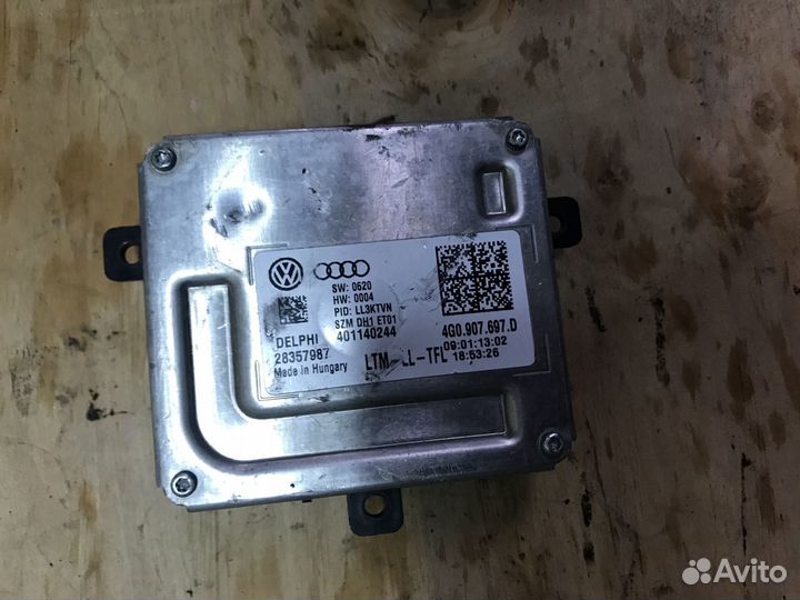 Блок фары на Ауди А6