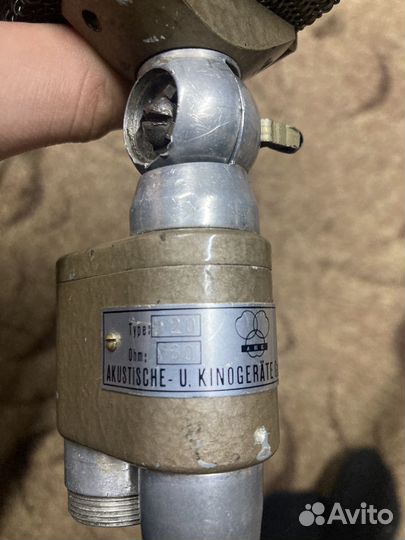 Микрофон AKG D20