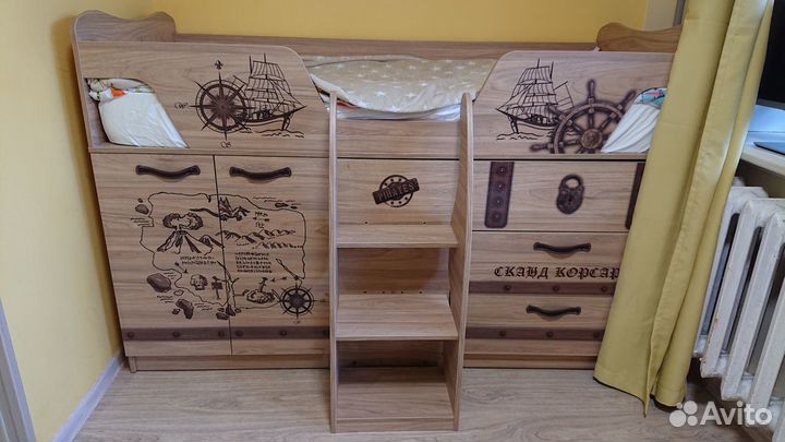 Кровать со столом Корсар 2