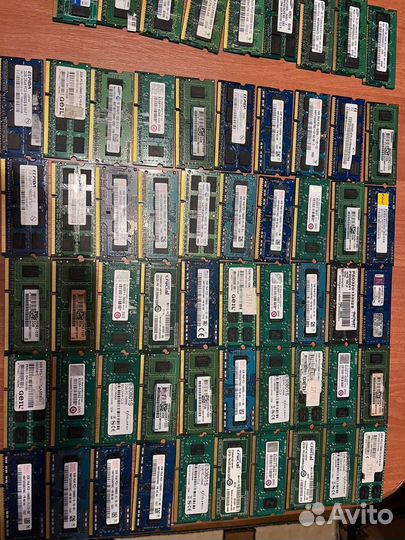 Лот оперативной памяти для ноутбука