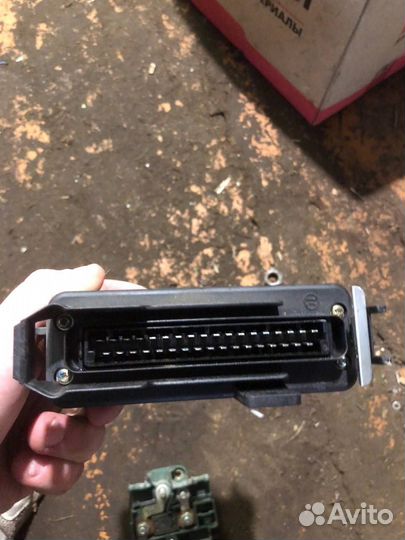 Блок управления двигателем Audi 100 C4