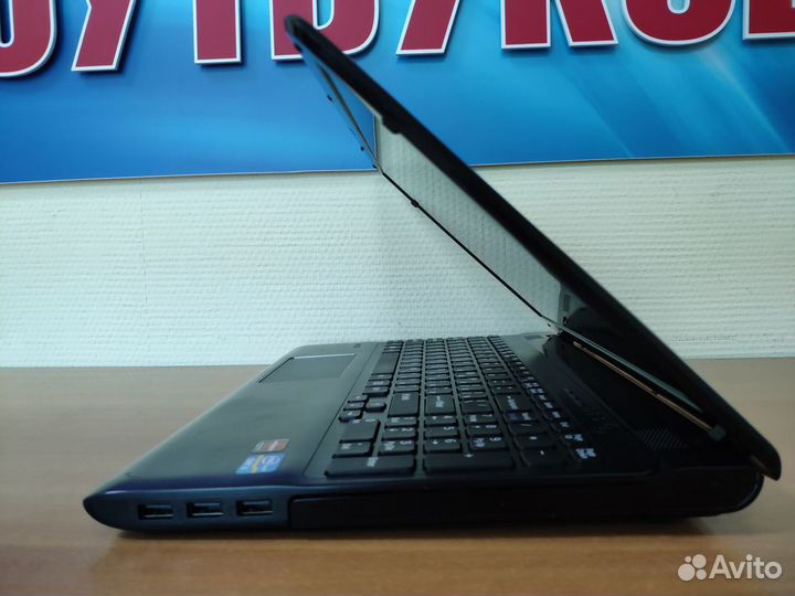 Ноутбук Sony Vaio / Core i3 / ssd+hdd / Radeon