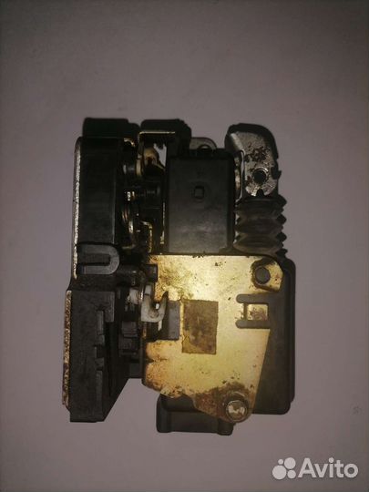 Замки дверей рено логан, лада ларгус перед