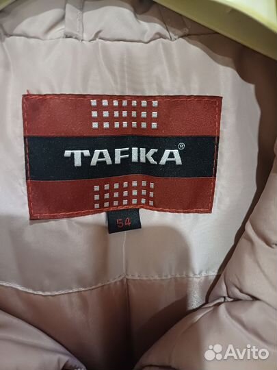 Пуховик женский с песцом